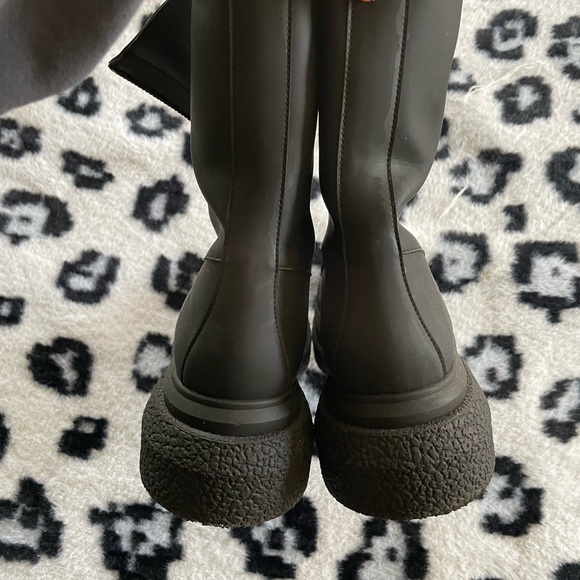 Stuart Weitzman Black Charli Sportlift Winter Boots - Picture 7 of 8